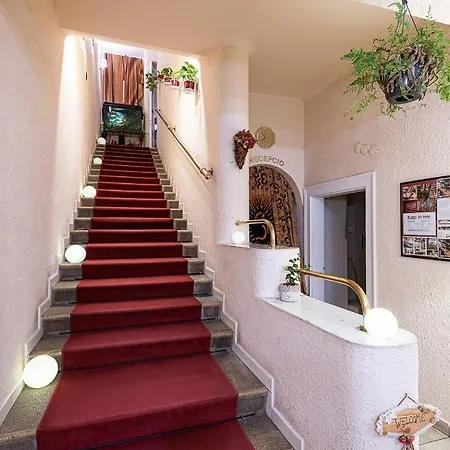 Romantik فندق